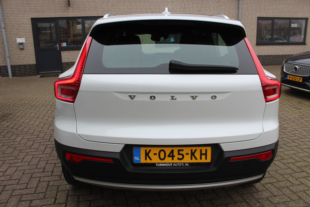 42457924-5.jpg