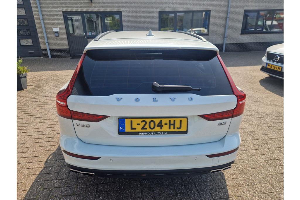 46997714-5.jpg
